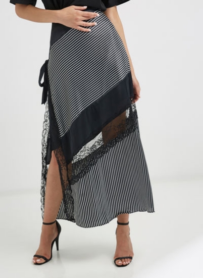 دامن ماکسی با جزئیات توری راه راه مشکی/سفید