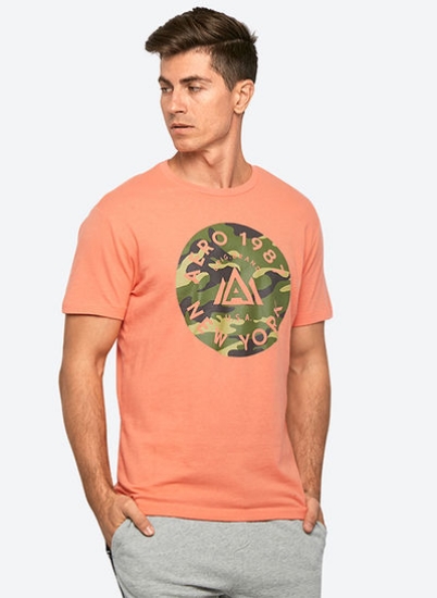 طراحی گرافیکی در تی شرت آستین کوتاه دایره ای نارنجی