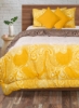 ست روکش بالشتی Comforter 2 و 2 روکش کوسن -1 Comforter (200x220 سانتی متر)+ 2 روبالشی (50x75 سانتی متر) + 2 روکش کوسن (40x40 سانتی متر) پلی استر زرد/سفید ملکه