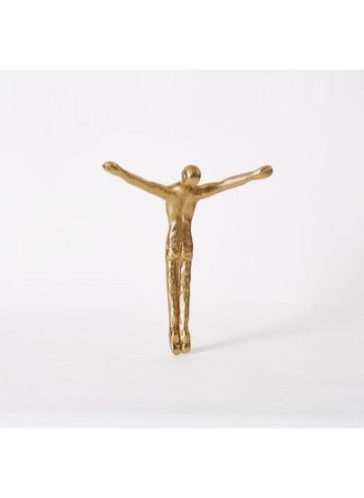 مجسمه طلایی مرد آویزان فلزی Inaara
