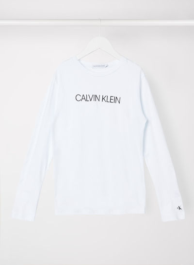 تصویر Calvin Klein Jeans : تی شرت سفید با لو : تاریخ تحویل: 3 تا 5 روز کاری تی شرت سفید با لوگوی کودکان و نوجوانان