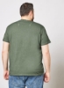 تی شرت با لوگو سبز رنگ شده
